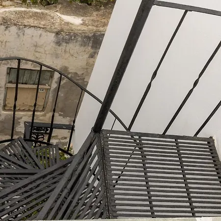 Elizabeth's Small Apartment Naxos City