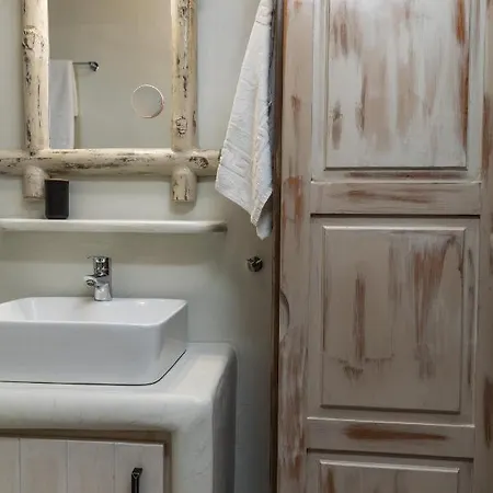 Elizabeth's Small Apartment *